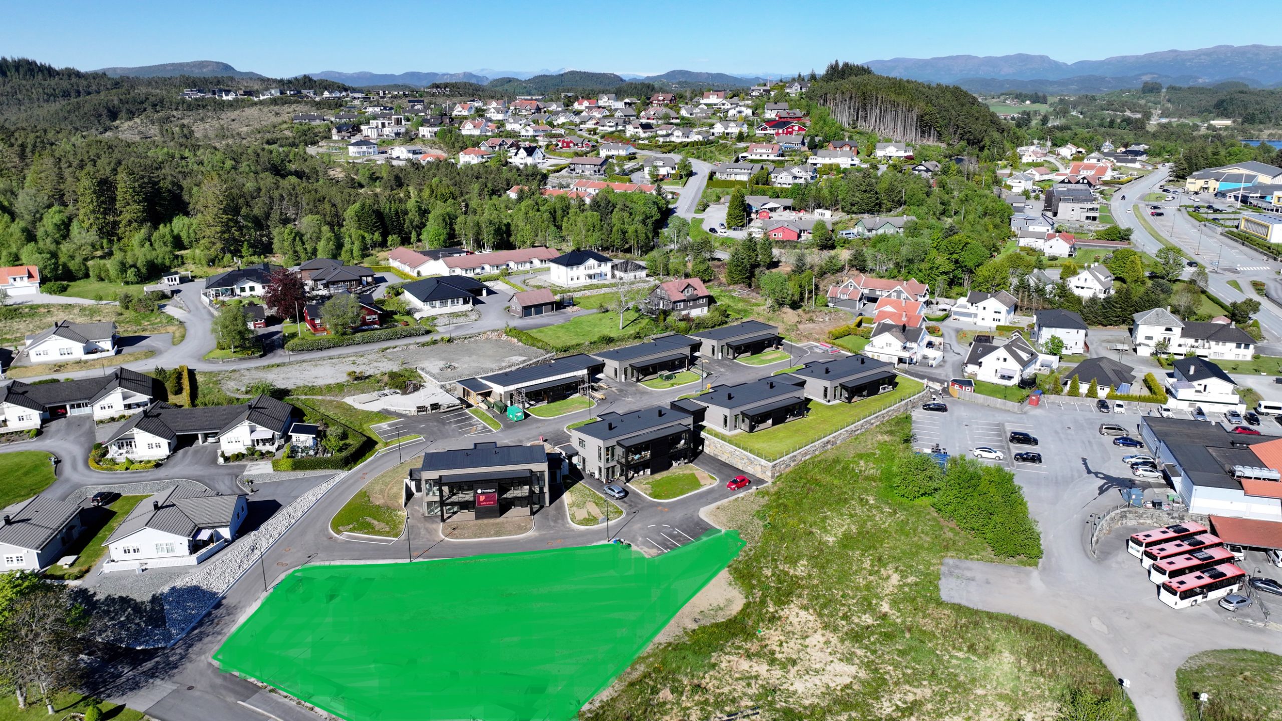 3 bustader i rekke i Steinhaugmarka II