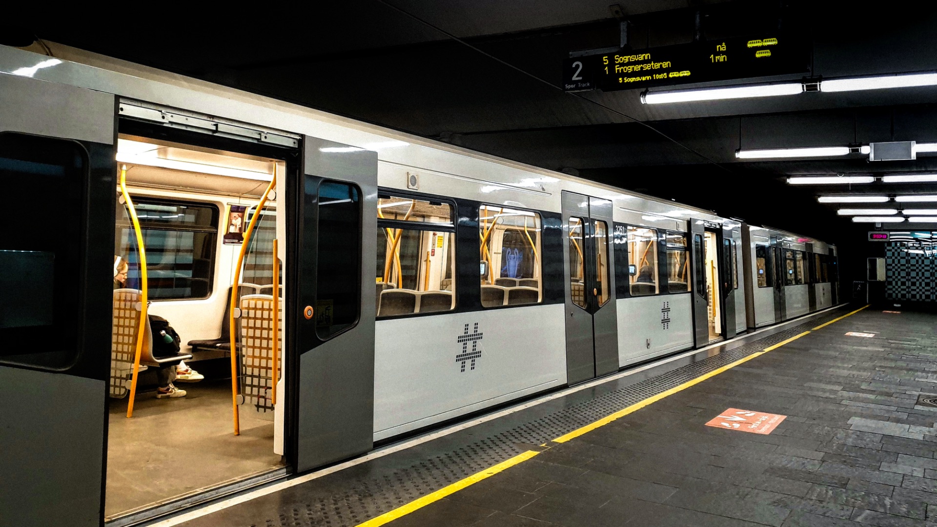 Fornebubanen (2029) ett minutt unna