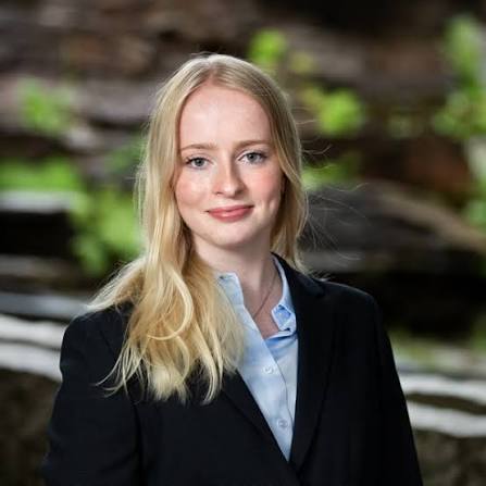 Sara E. Løken